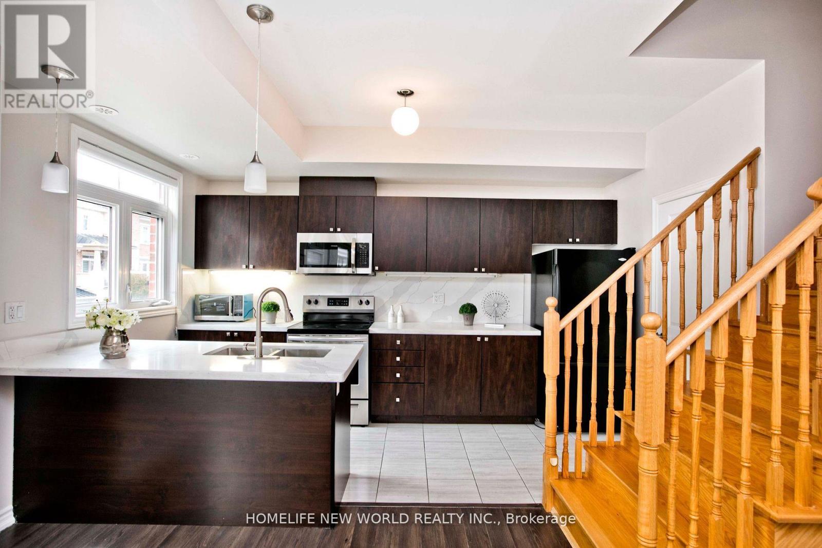 2407 Nantucket Chase, Pickering, Ontario  L1X 0E5 - Photo 6 - E13222212