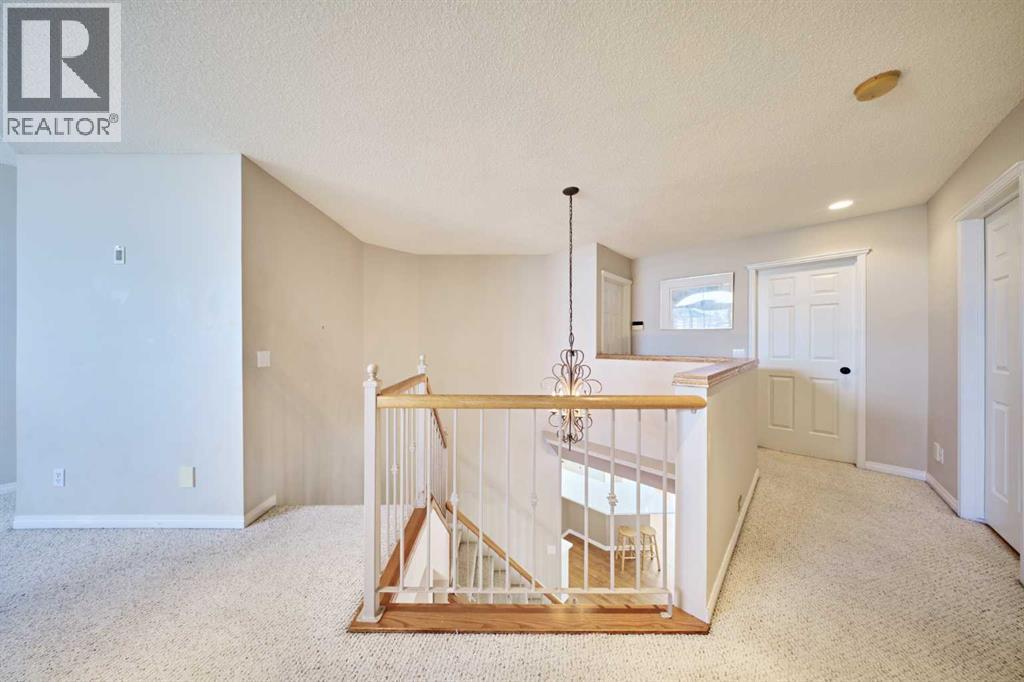 805 Panorama Hills Drive Nw, Calgary, Alberta  T3k 4x4 - Photo 21 - A2303417