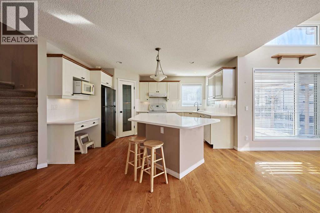 805 Panorama Hills Drive Nw, Calgary, Alberta  T3k 4x4 - Photo 13 - A2303417