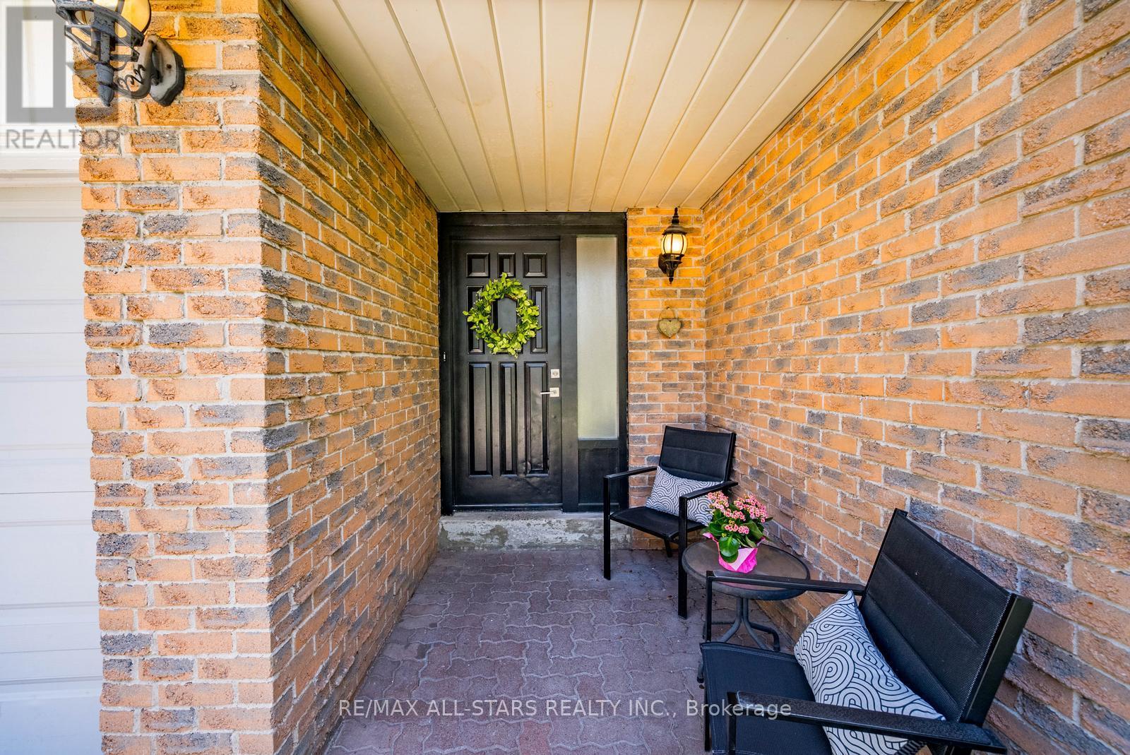 77 Dorman Drive, Whitchurch-Stouffville, Ontario  L4A 5Z7 - Photo 7 - N13221866
