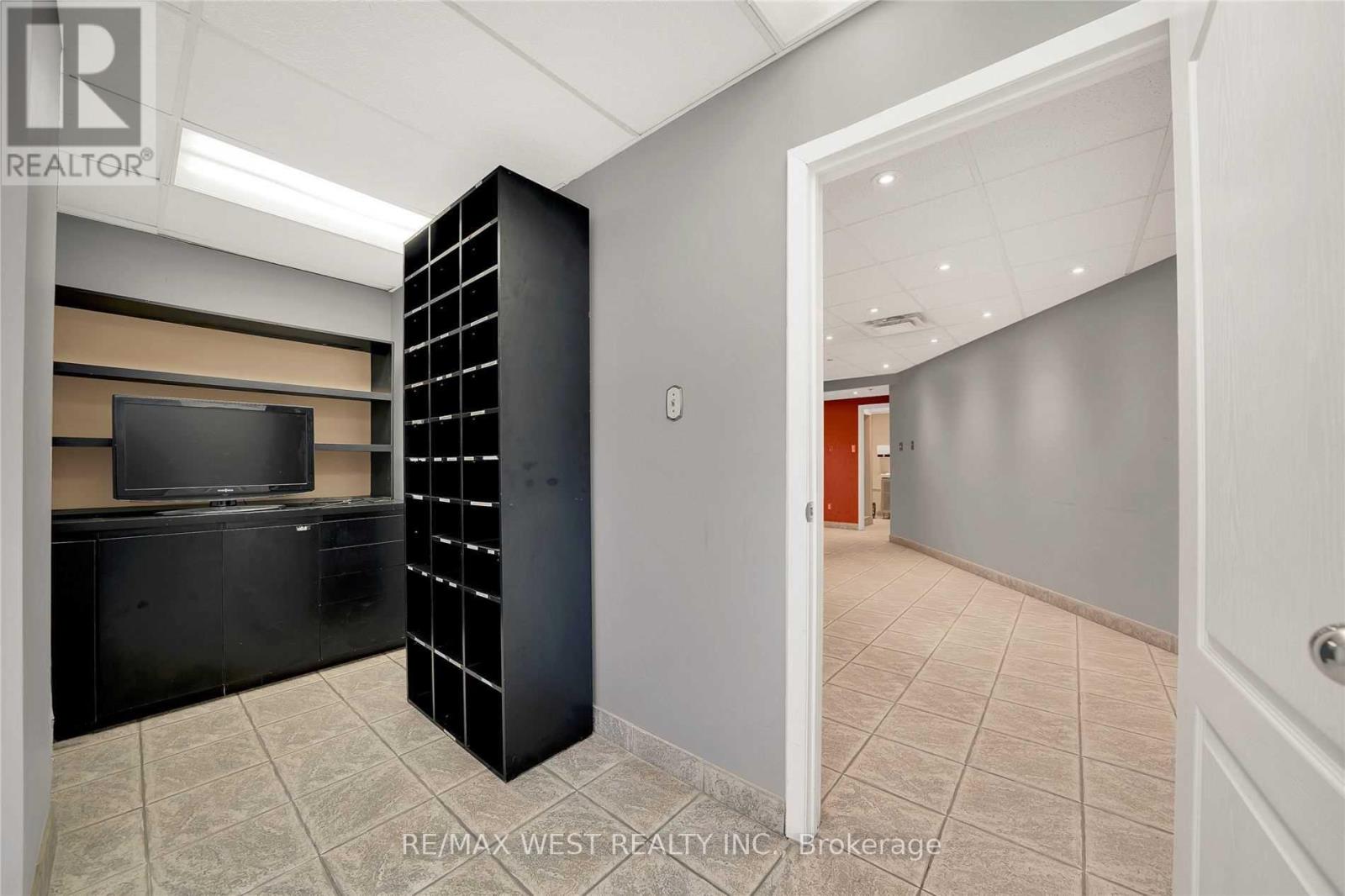 4b - 133 Regina Road, Vaughan, Ontario  L4L 8L9 - Photo 12 - N13221956