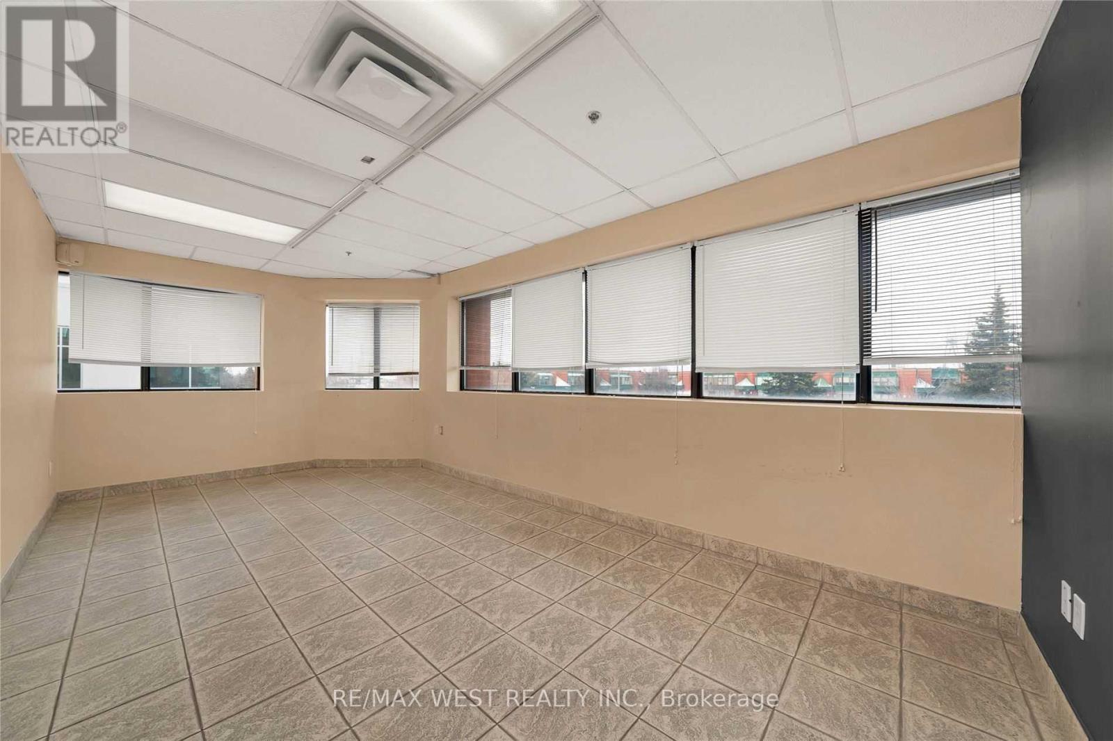 4b - 133 Regina Road, Vaughan, Ontario  L4L 8L9 - Photo 13 - N13221956