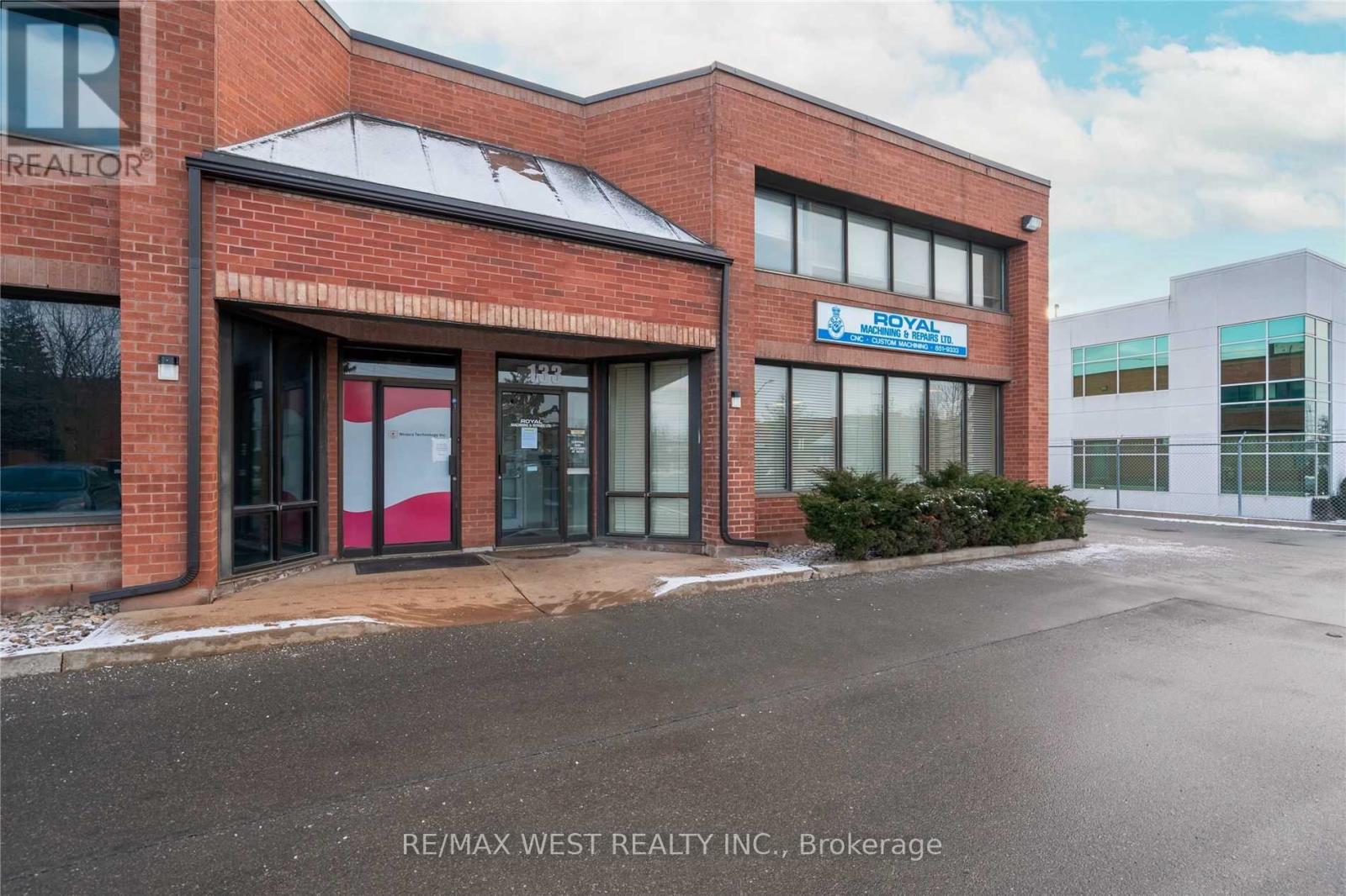 4b - 133 Regina Road, Vaughan, Ontario  L4L 8L9 - Photo 3 - N13221956