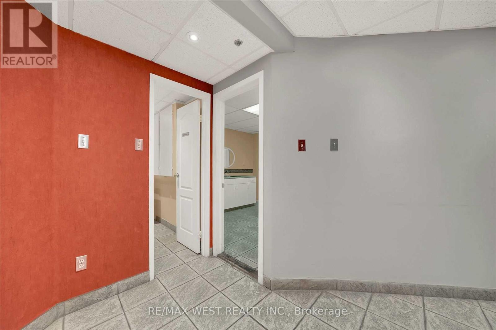 4b - 133 Regina Road, Vaughan, Ontario  L4L 8L9 - Photo 6 - N13221956