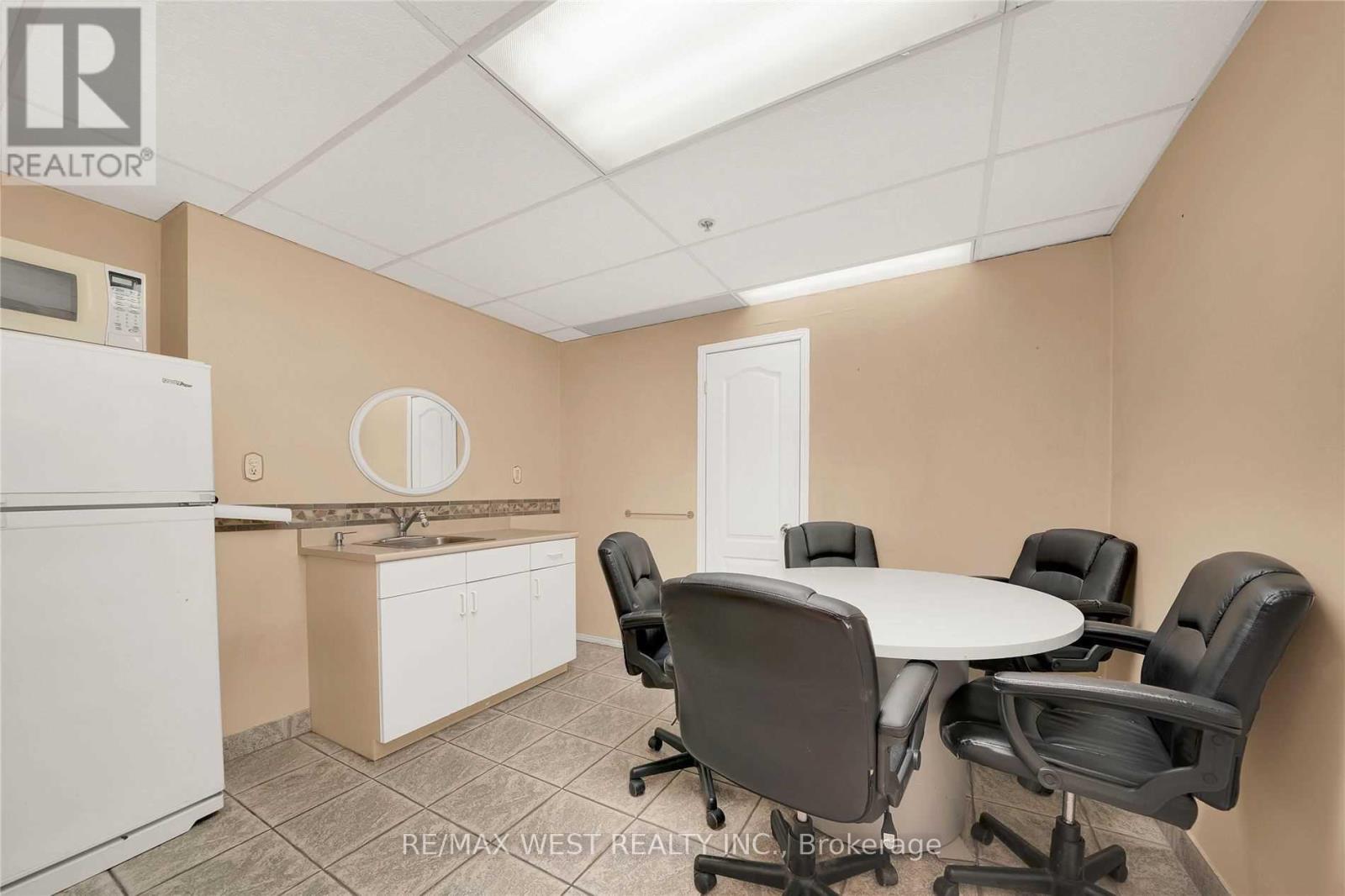 4b - 133 Regina Road, Vaughan, Ontario  L4L 8L9 - Photo 7 - N13221956