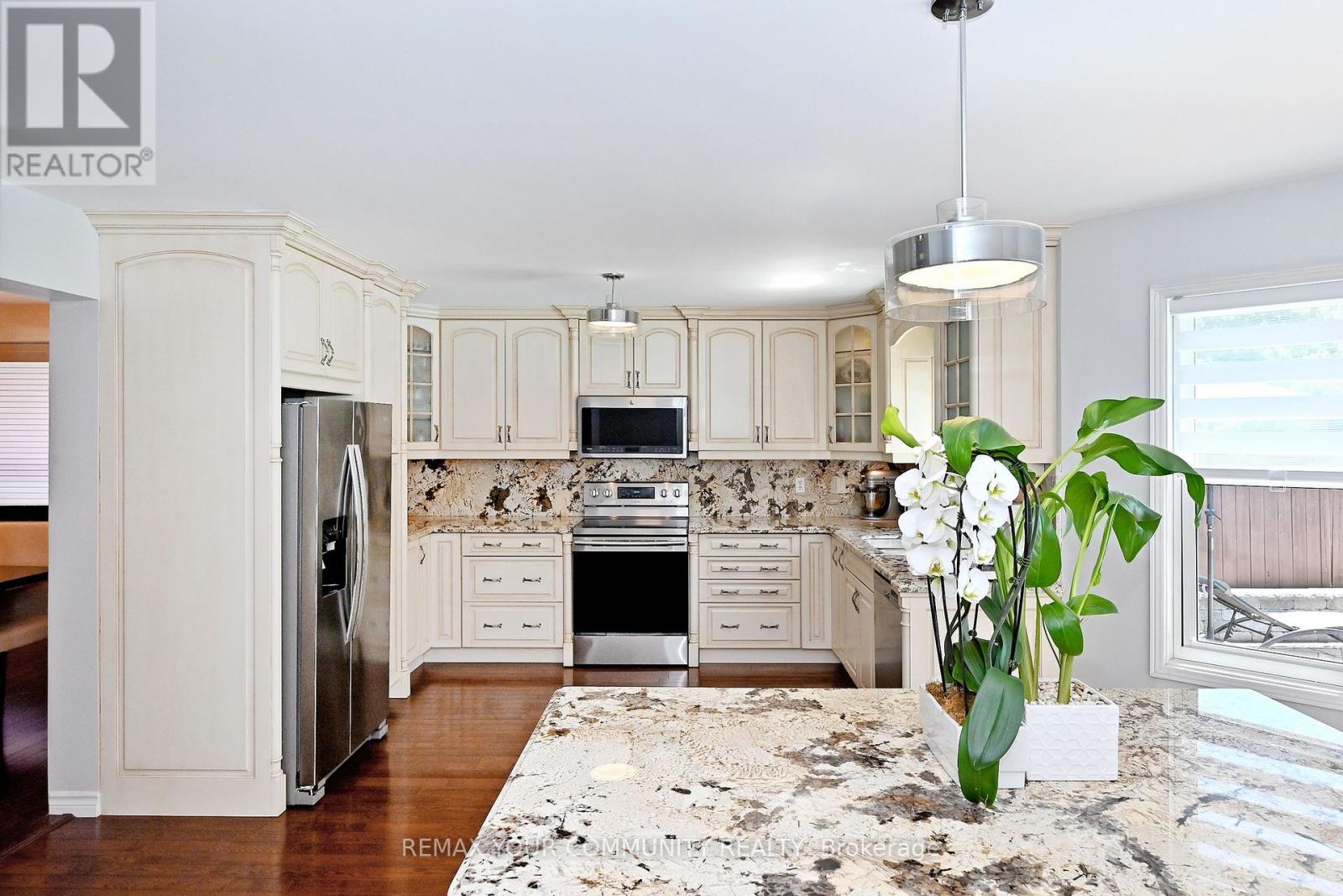 48 Haskell Crescent, Aurora, Ontario  L4G 5T3 - Photo 8 - N13222016