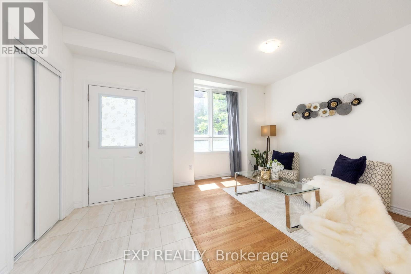 58 Massachusetts Lane, Markham, Ontario  L6E 2C1 - Photo 4 - N13222042