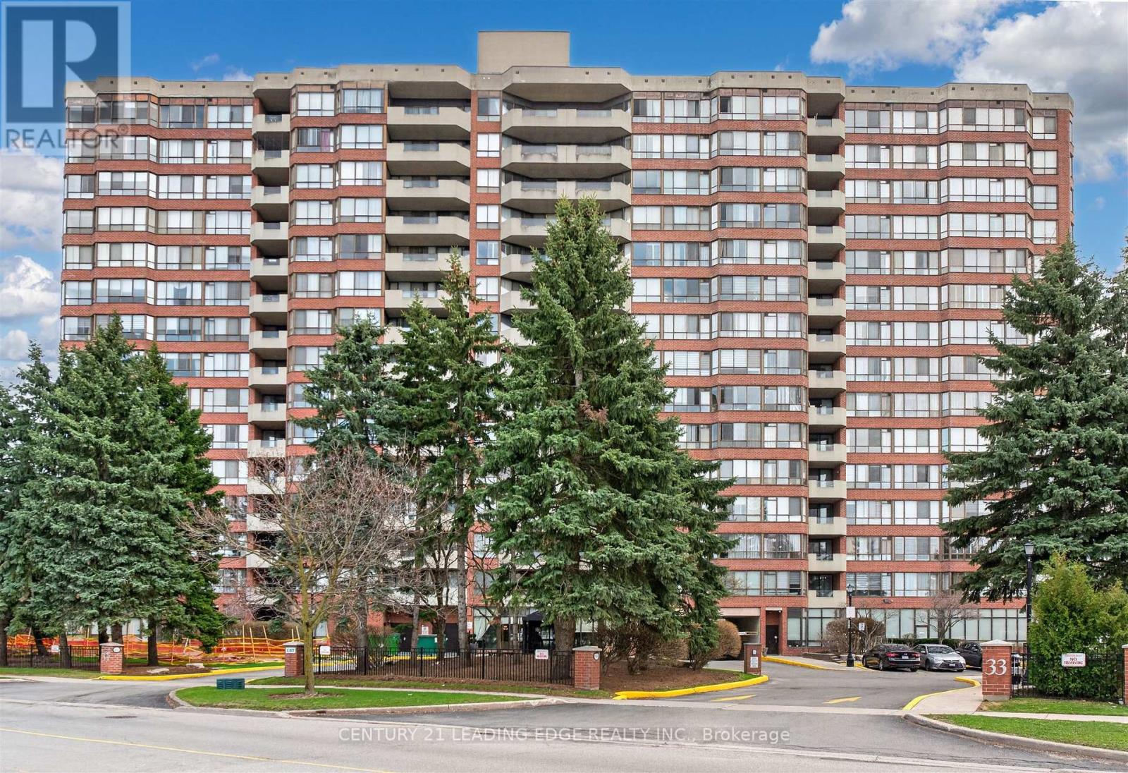 1011 - 33 WELDRICK ROAD E, Richmond Hill, Ontario