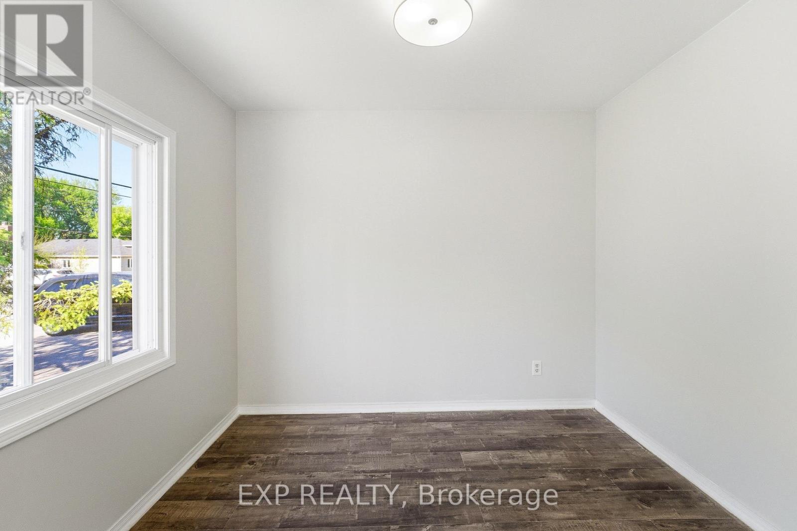 217 Bayview Avenue, Georgina, Ontario  L4P 2T3 - Photo 10 - N13222156