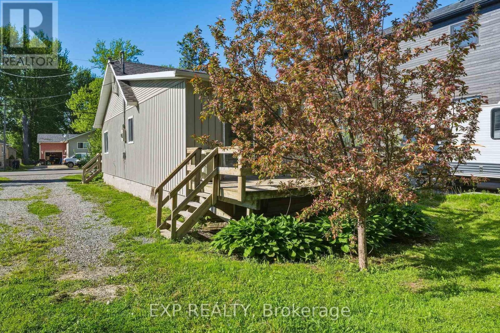 217 Bayview Avenue, Georgina, Ontario  L4P 2T3 - Photo 35 - N13222156