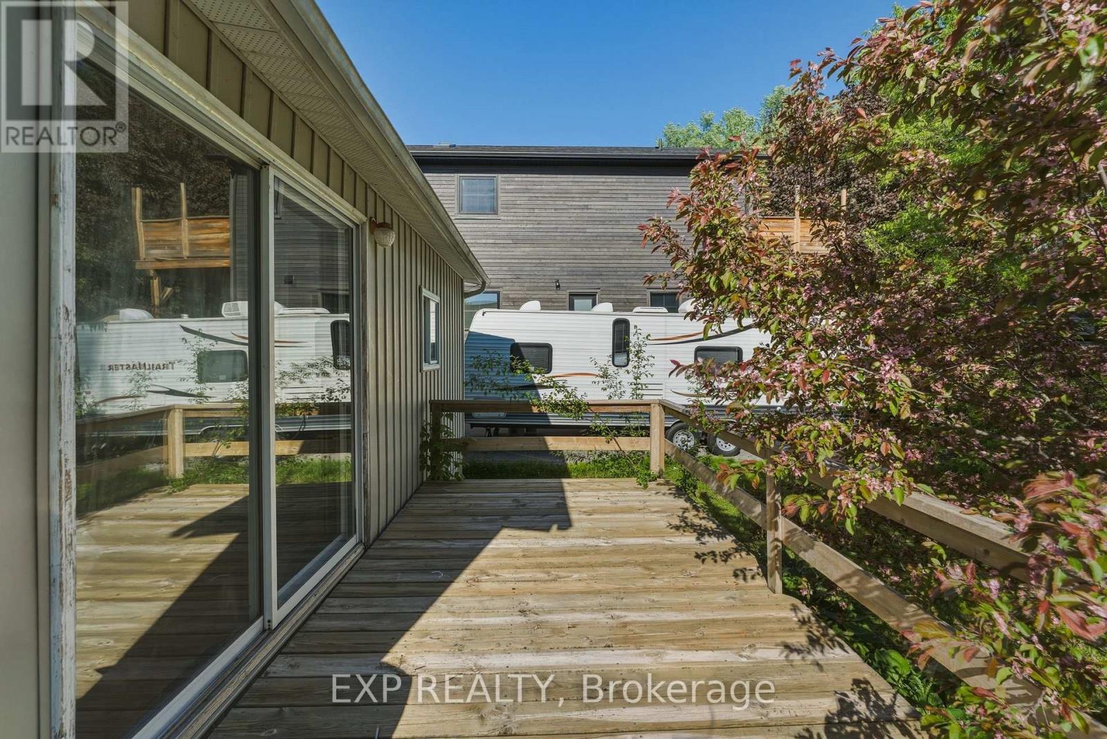 217 Bayview Avenue, Georgina, Ontario  L4P 2T3 - Photo 36 - N13222156