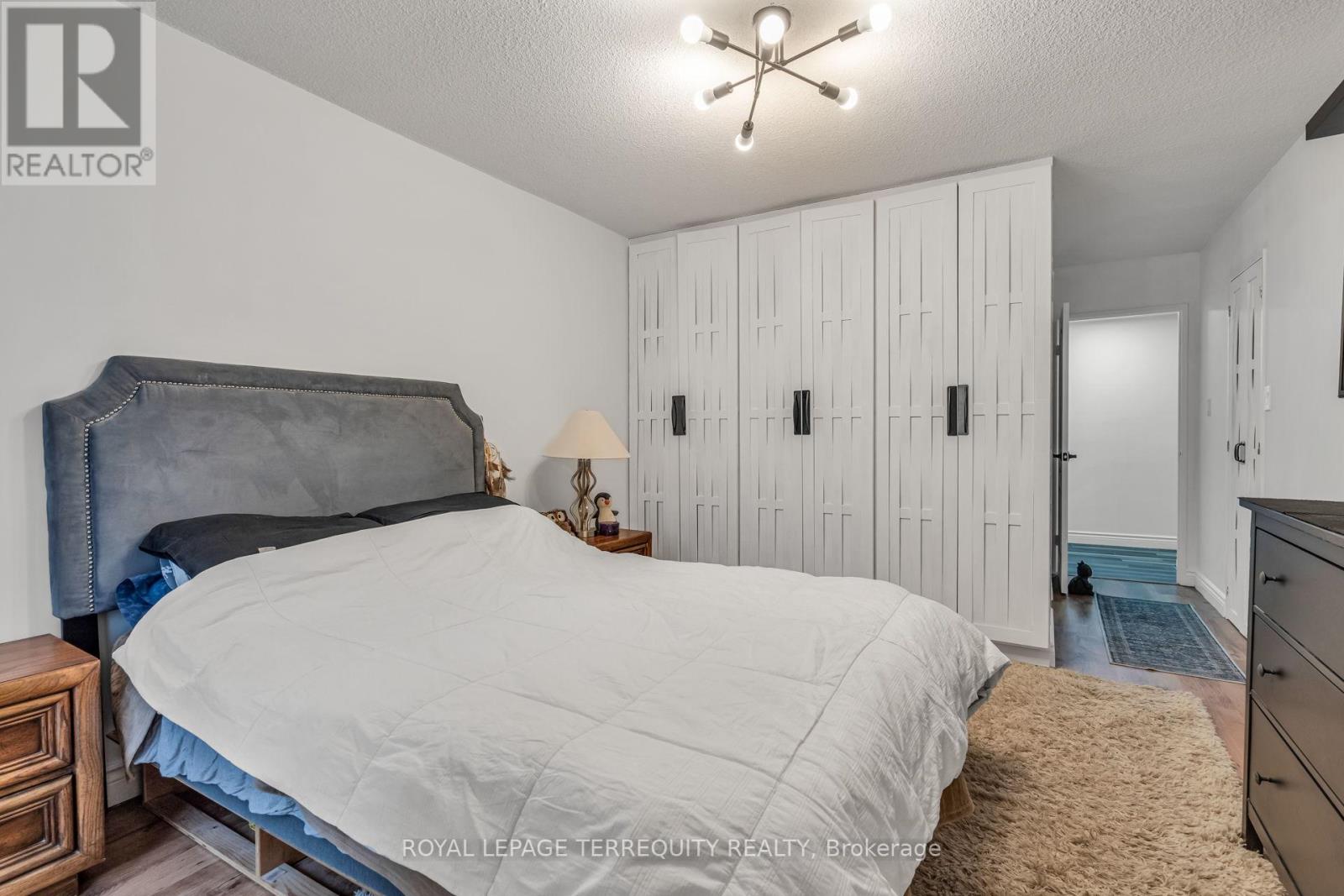 410 - 812 Burnhamthorpe Road, Toronto, Ontario  M9C 4W1 - Photo 19 - W12771472