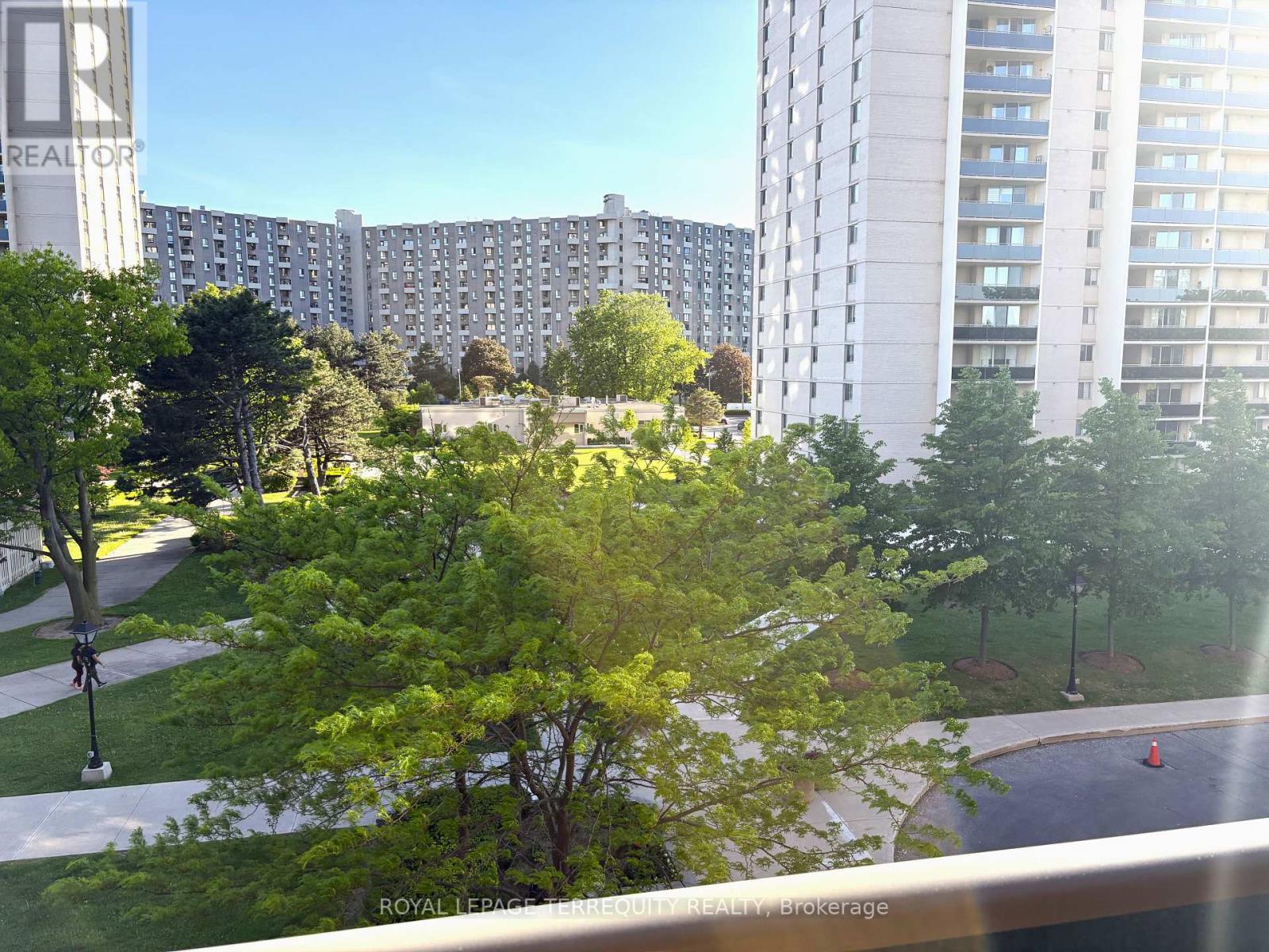 410 - 812 Burnhamthorpe Road, Toronto, Ontario  M9C 4W1 - Photo 16 - W12771472