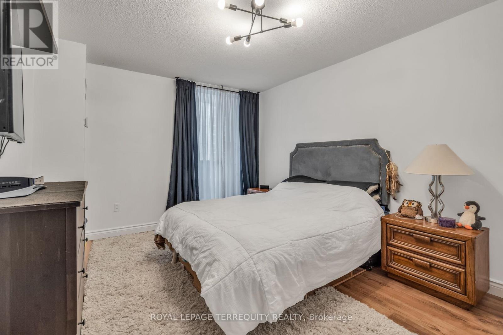 410 - 812 Burnhamthorpe Road, Toronto, Ontario  M9C 4W1 - Photo 20 - W12771472