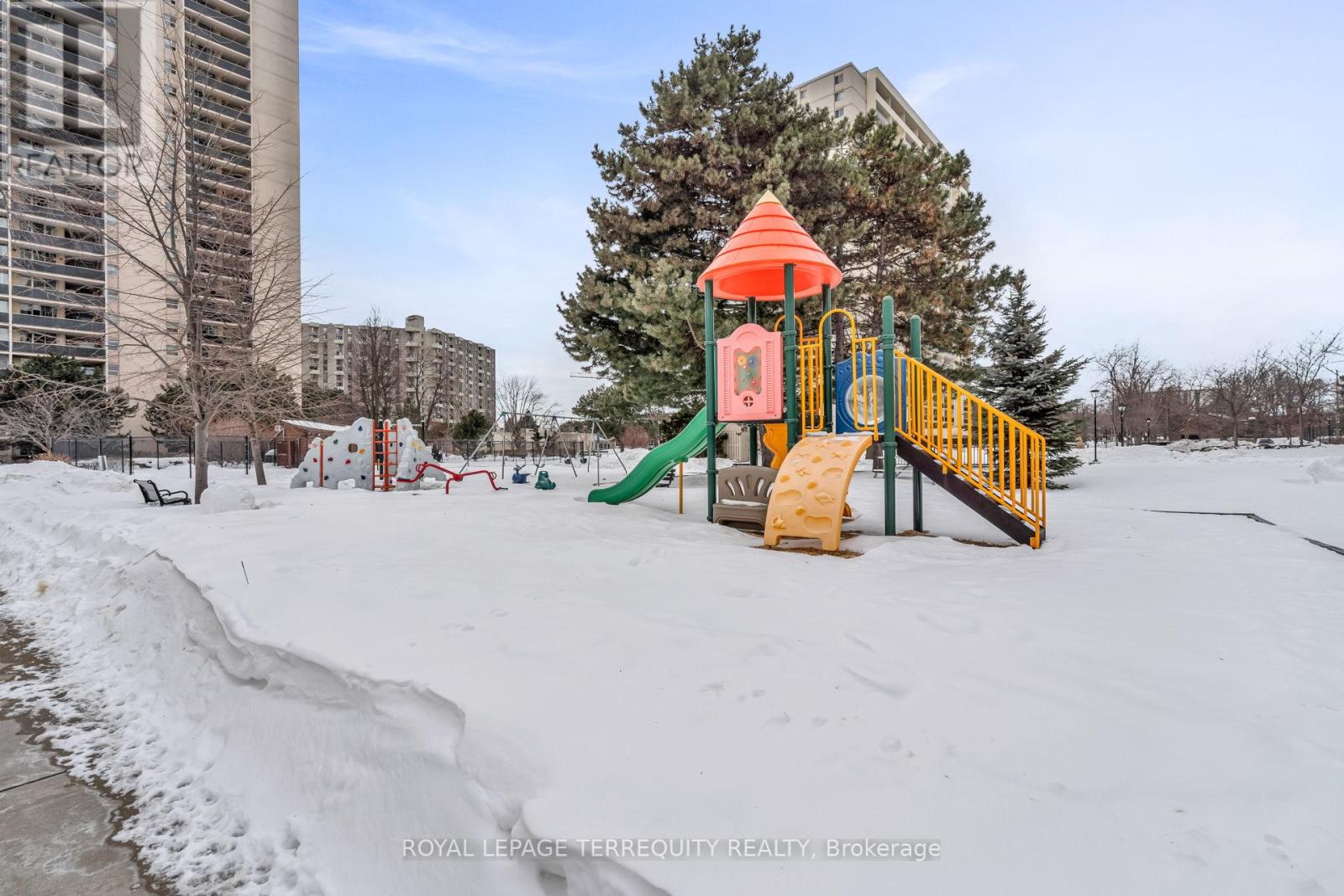 410 - 812 Burnhamthorpe Road, Toronto, Ontario  M9C 4W1 - Photo 38 - W12771472