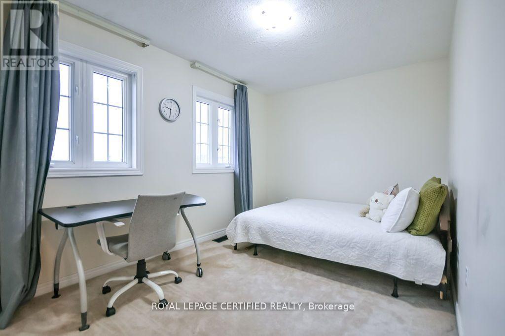 34 Balmoral Place, Barrie, Ontario  L4N 0Y9 - Photo 20 - S13222026