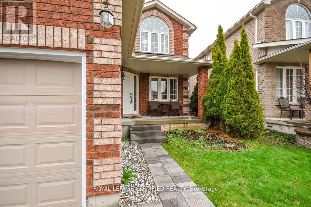 34 Balmoral Place, Barrie, Ontario  L4N 0Y9 - Photo 5 - S13222026