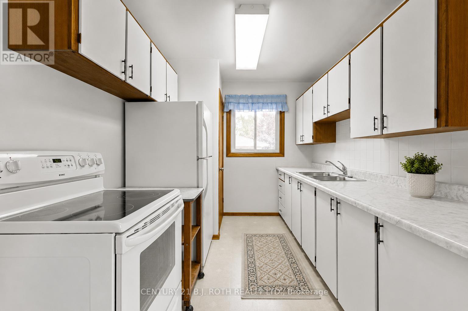68 Fourth Street, Orillia, Ontario  L3V 4B8 - Photo 5 - S13222120