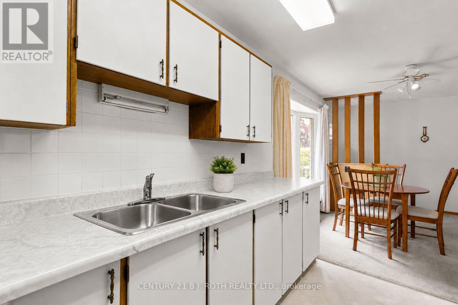 68 Fourth Street, Orillia, Ontario  L3V 4B8 - Photo 6 - S13222120