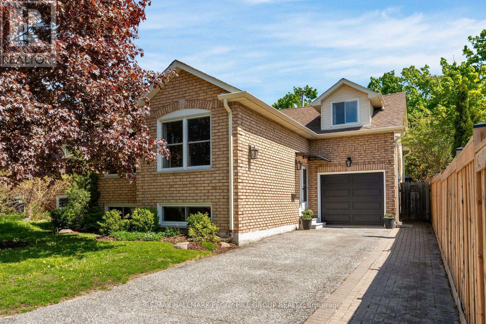 5 BARWICK DRIVE, Barrie, Ontario