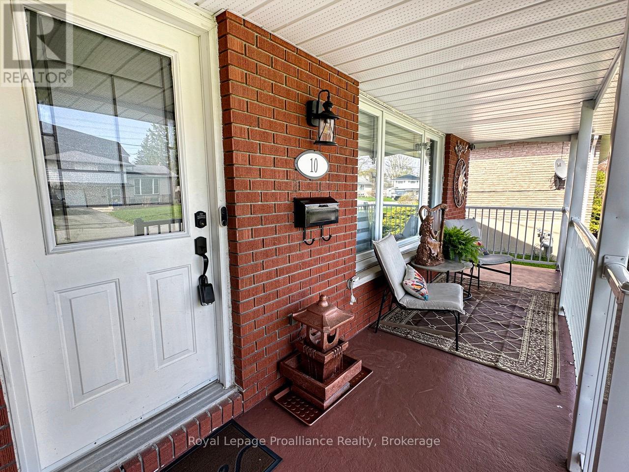 10 Chown Crescent, Belleville, Ontario  K8P 4P9 - Photo 4 - X13222370