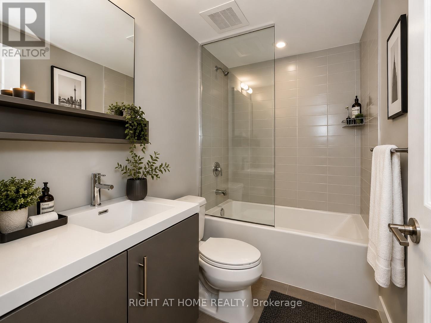 203 - 457 Plains Road E, Burlington, Ontario  L7T 0B8 - Photo 10 - W13221910