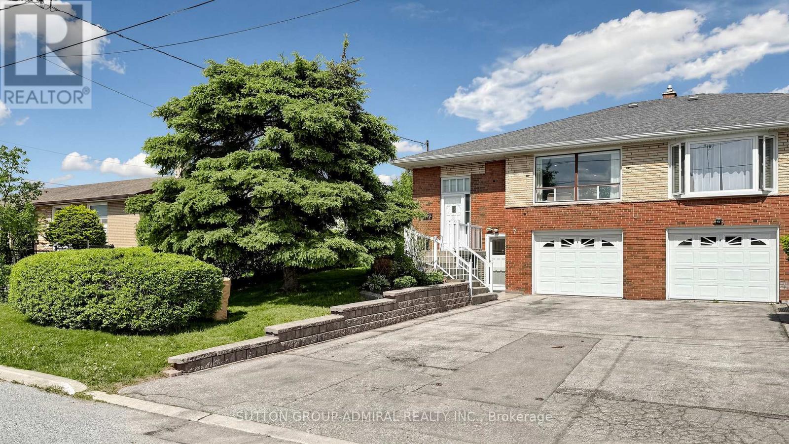 7 WHITBREAD CRESCENT, Toronto, Ontario