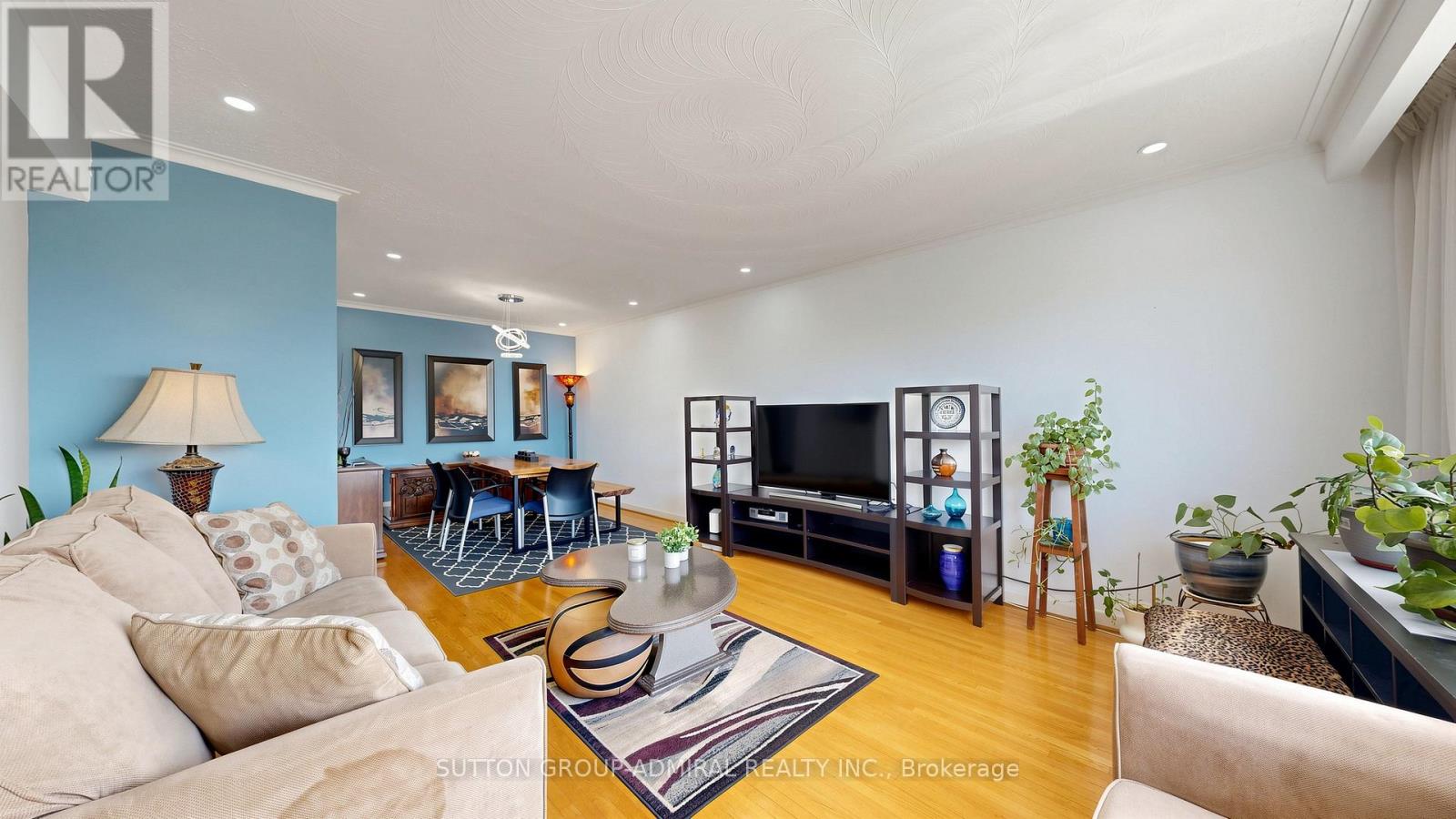 7 Whitbread Crescent, Toronto, Ontario  M3L 2A8 - Photo 12 - W13221968