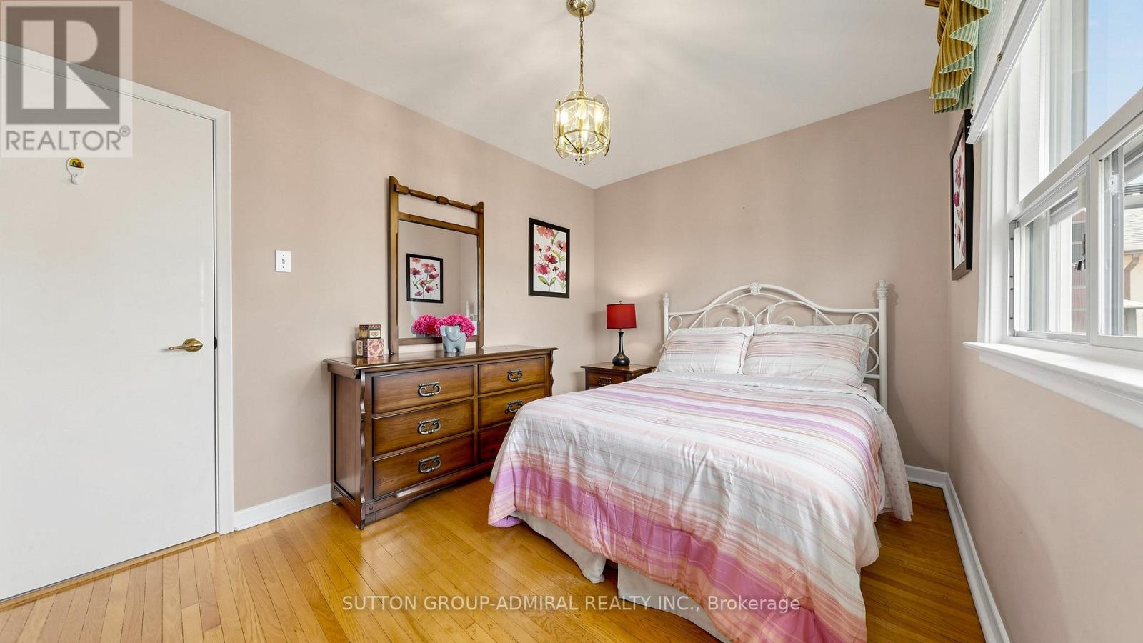 7 Whitbread Crescent, Toronto, Ontario  M3L 2A8 - Photo 23 - W13221968