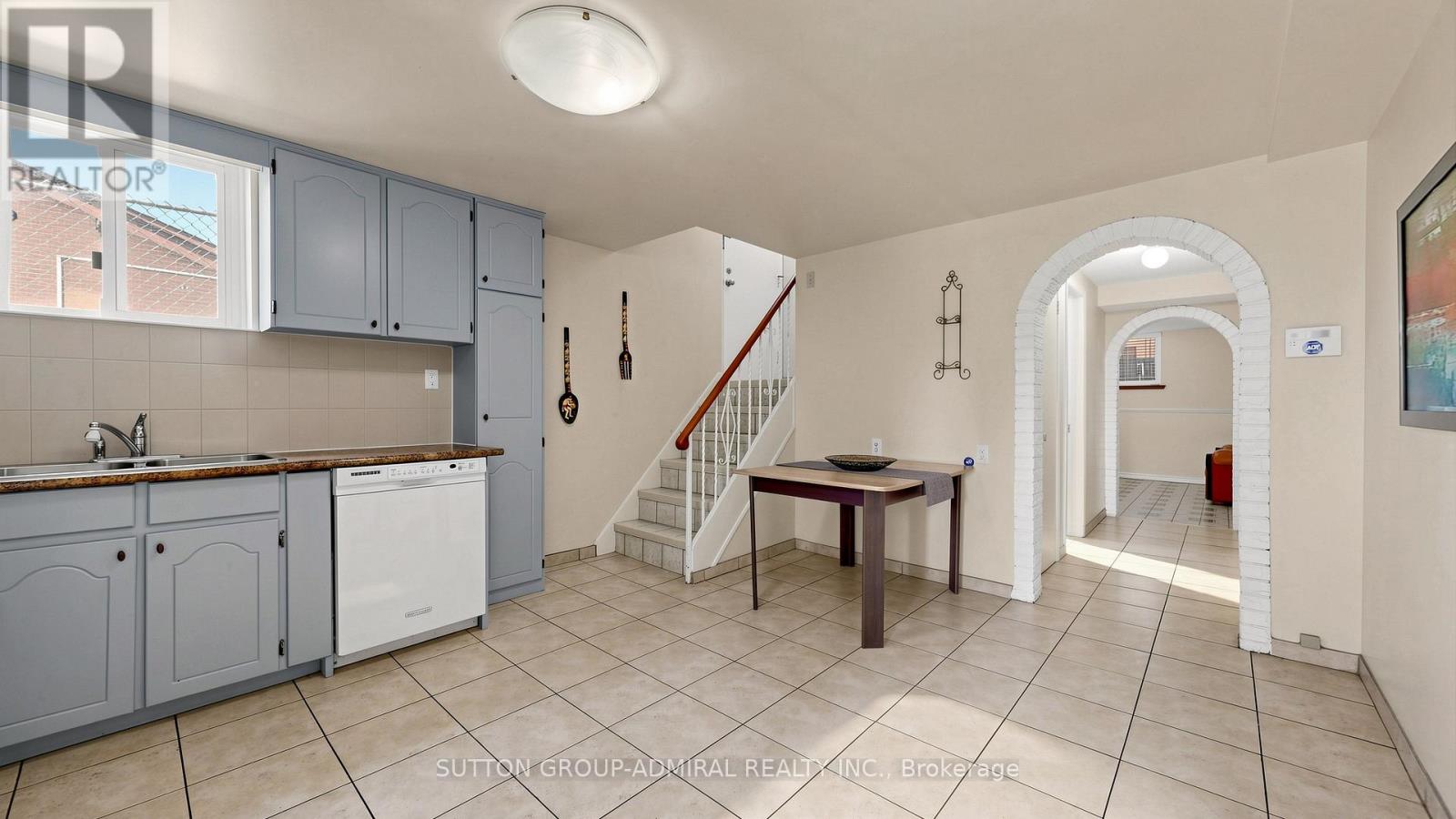 7 Whitbread Crescent, Toronto, Ontario  M3L 2A8 - Photo 29 - W13221968