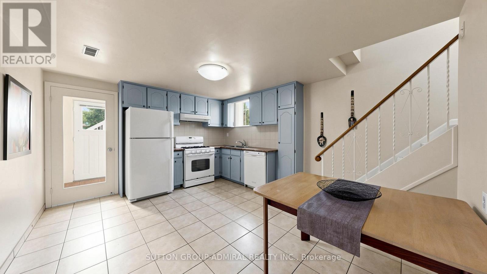 7 Whitbread Crescent, Toronto, Ontario  M3L 2A8 - Photo 32 - W13221968