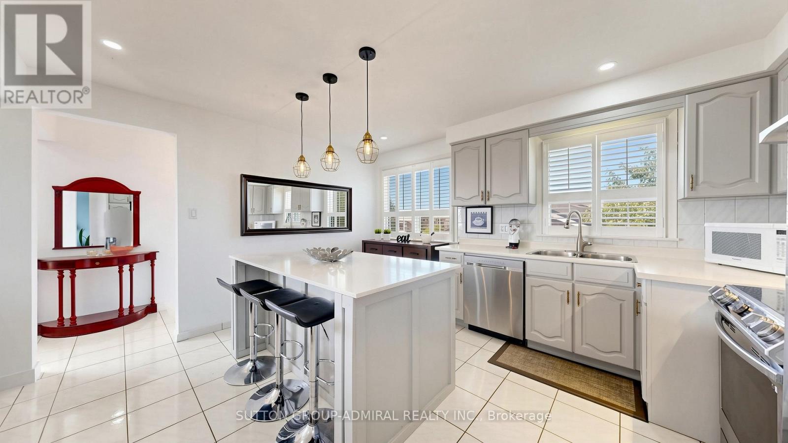 7 Whitbread Crescent, Toronto, Ontario  M3L 2A8 - Photo 4 - W13221968
