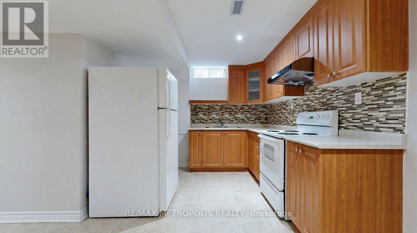 9 Tan Lane, Brampton, Ontario  L6P 0Z9 - Photo 45 - W13221996