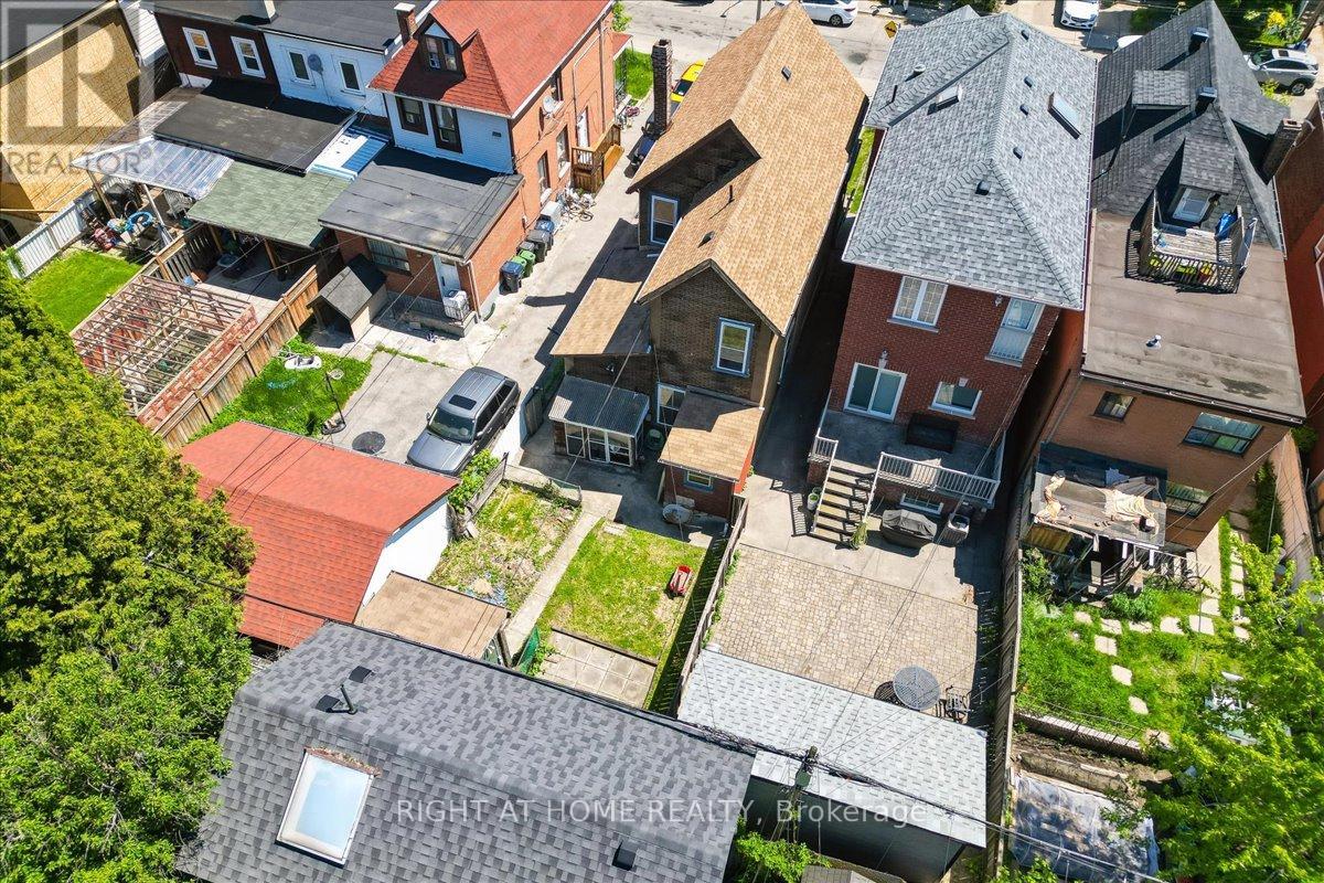 434 Margueretta Street N, Toronto, Ontario  M6H 3S5 - Photo 6 - W13222062