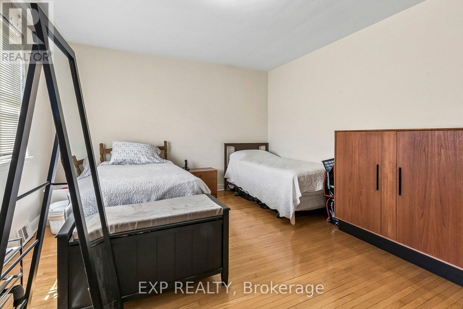 51 Playfair Avenue, Toronto, Ontario  M6B 2P8 - Photo 15 - W13222090