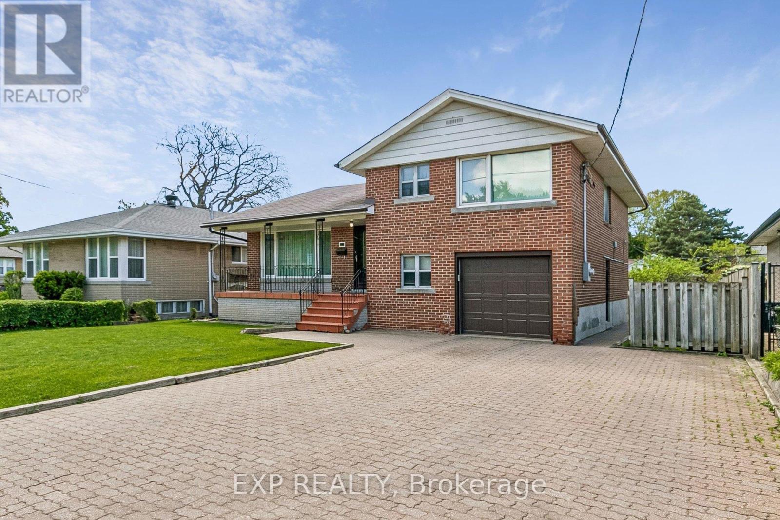 51 Playfair Avenue, Toronto, Ontario  M6B 2P8 - Photo 3 - W13222090