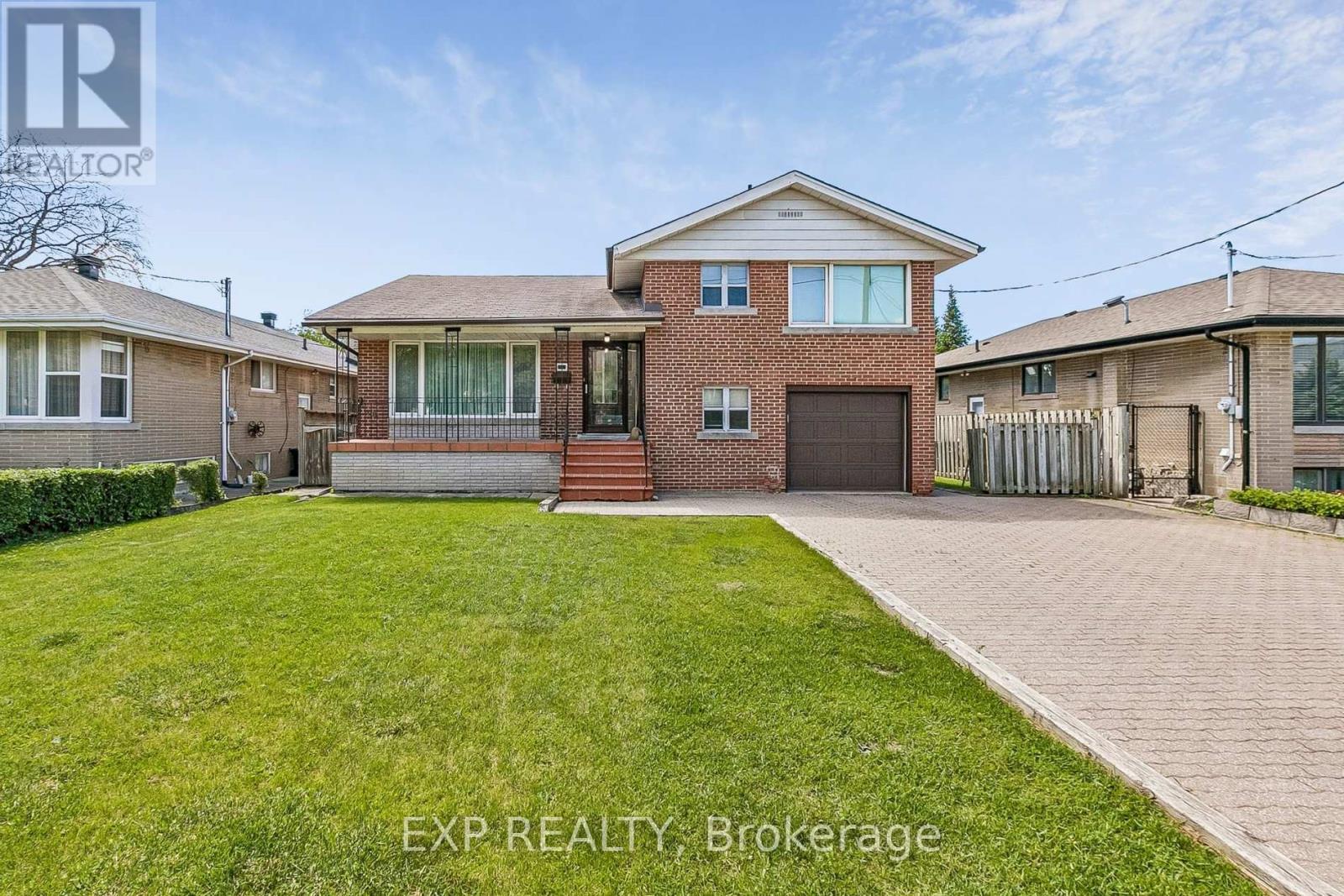 51 Playfair Avenue, Toronto, Ontario  M6B 2P8 - Photo 4 - W13222090