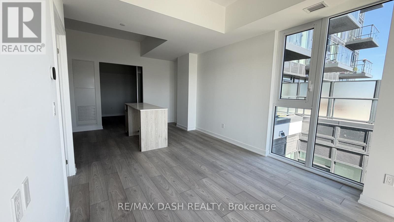 610 - 1007 The Queensway Avenue, Toronto, Ontario  M8Z 0H4 - Photo 7 - W13222136