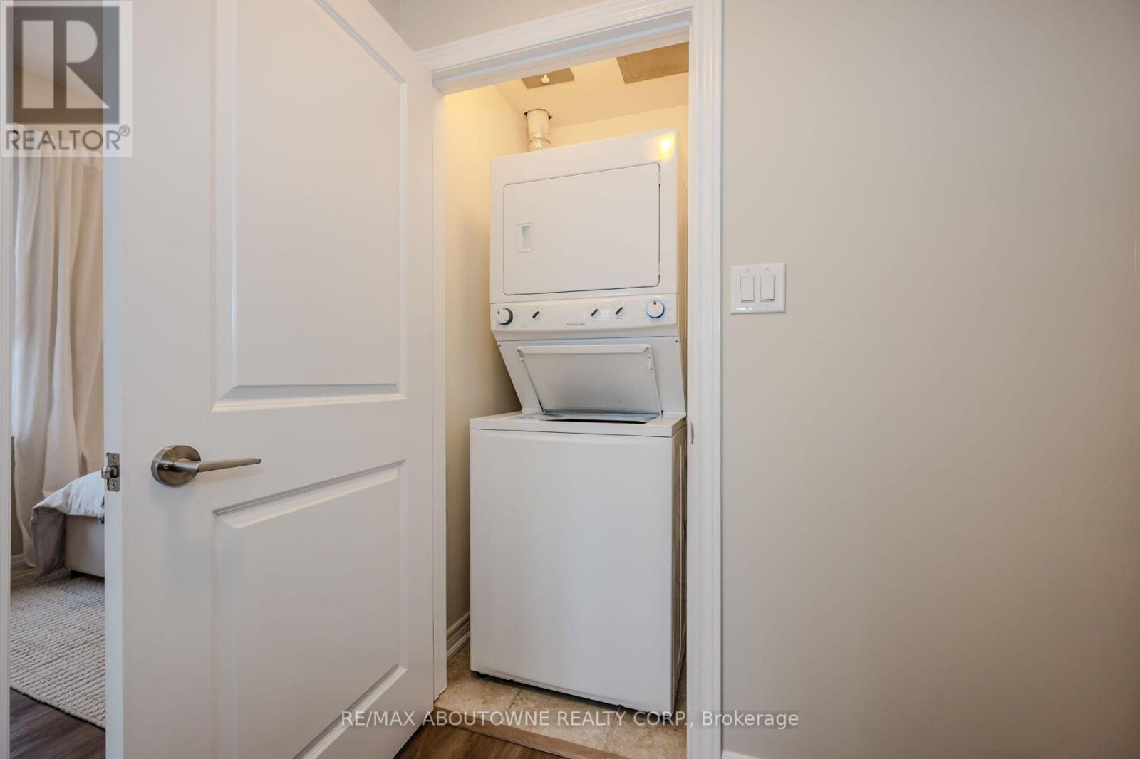 312 - 269 Georgian Drive, Oakville, Ontario  L6H 0L1 - Photo 16 - W13222150