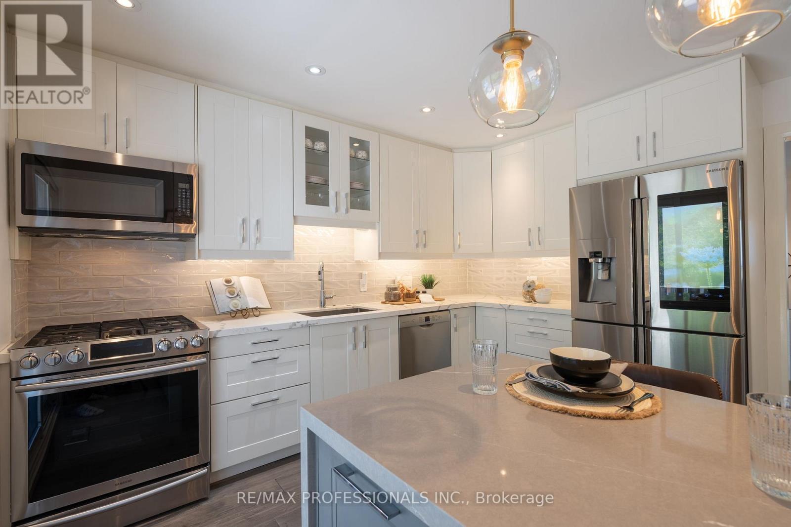 3125 Riverview Street, Oakville, Ontario  L6L 5J6 - Photo 12 - W13222172