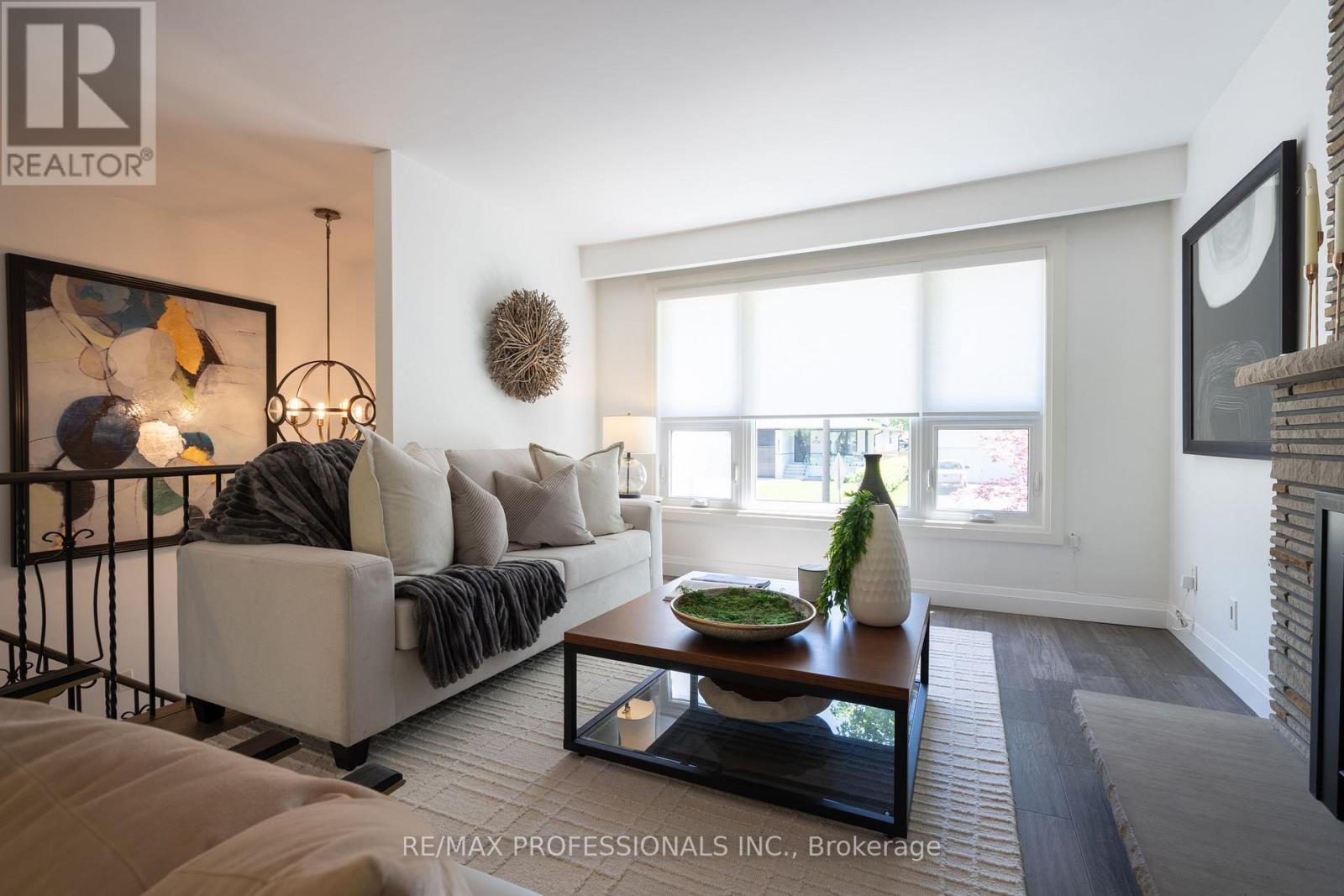 3125 Riverview Street, Oakville, Ontario  L6L 5J6 - Photo 4 - W13222172