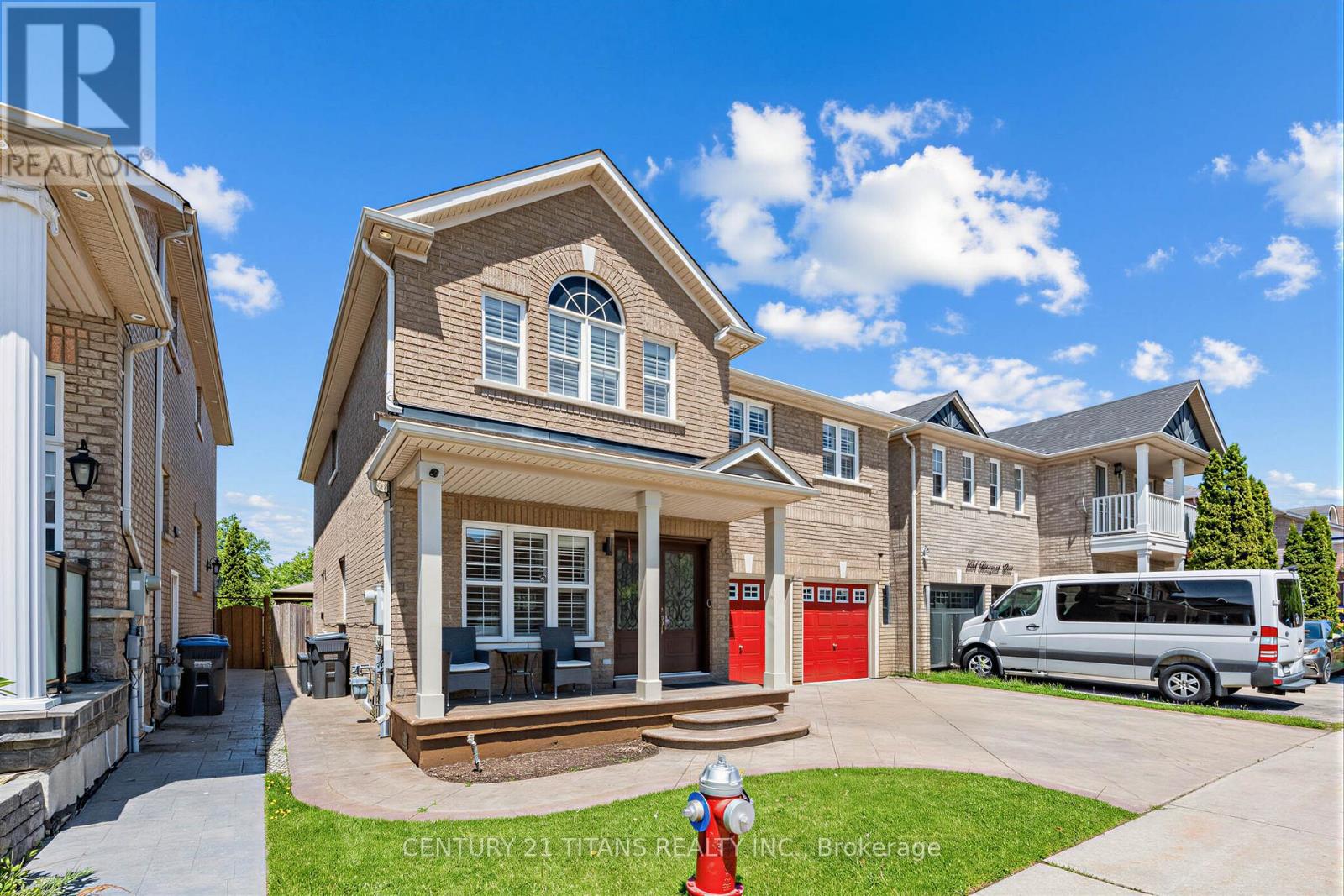 3865 Brinwood Gate, Mississauga, Ontario  L5M 7H3 - Photo 2 - W13222214