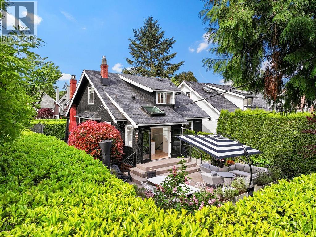3392 W 8th Avenue, Vancouver, British Columbia  V6R 1Y4 - Photo 1 - R3130100