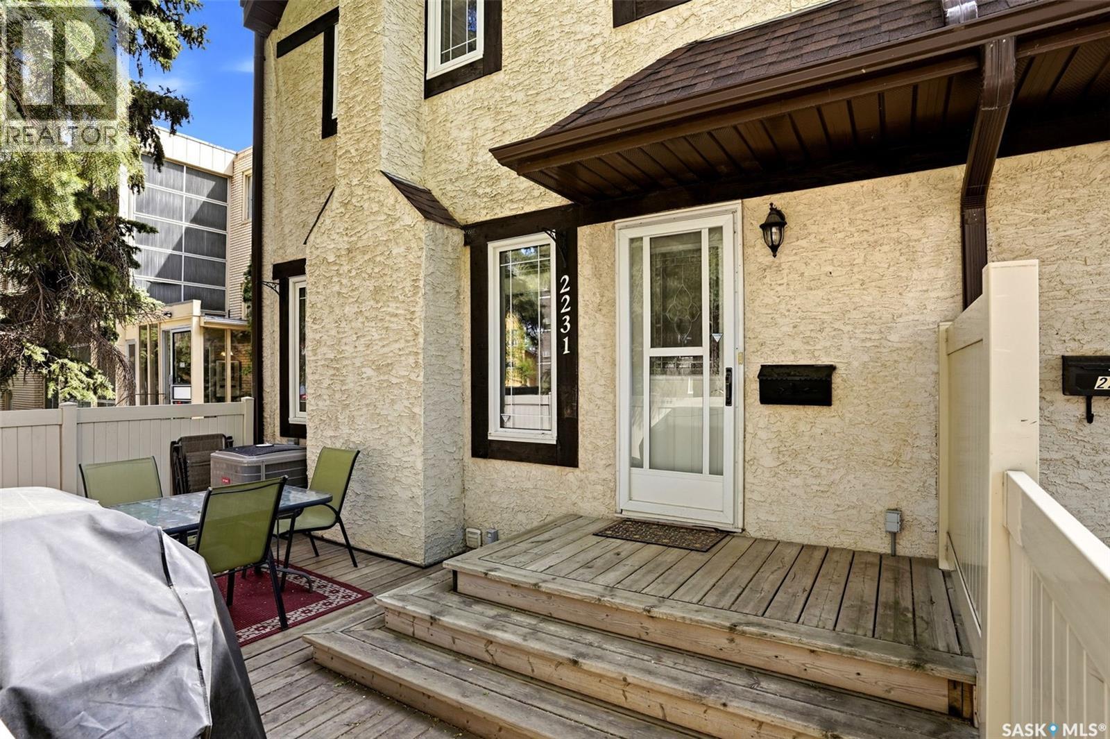 2231 Mcintyre Street, Regina, Saskatchewan  S4P 2S1 - Photo 2 - SK037779