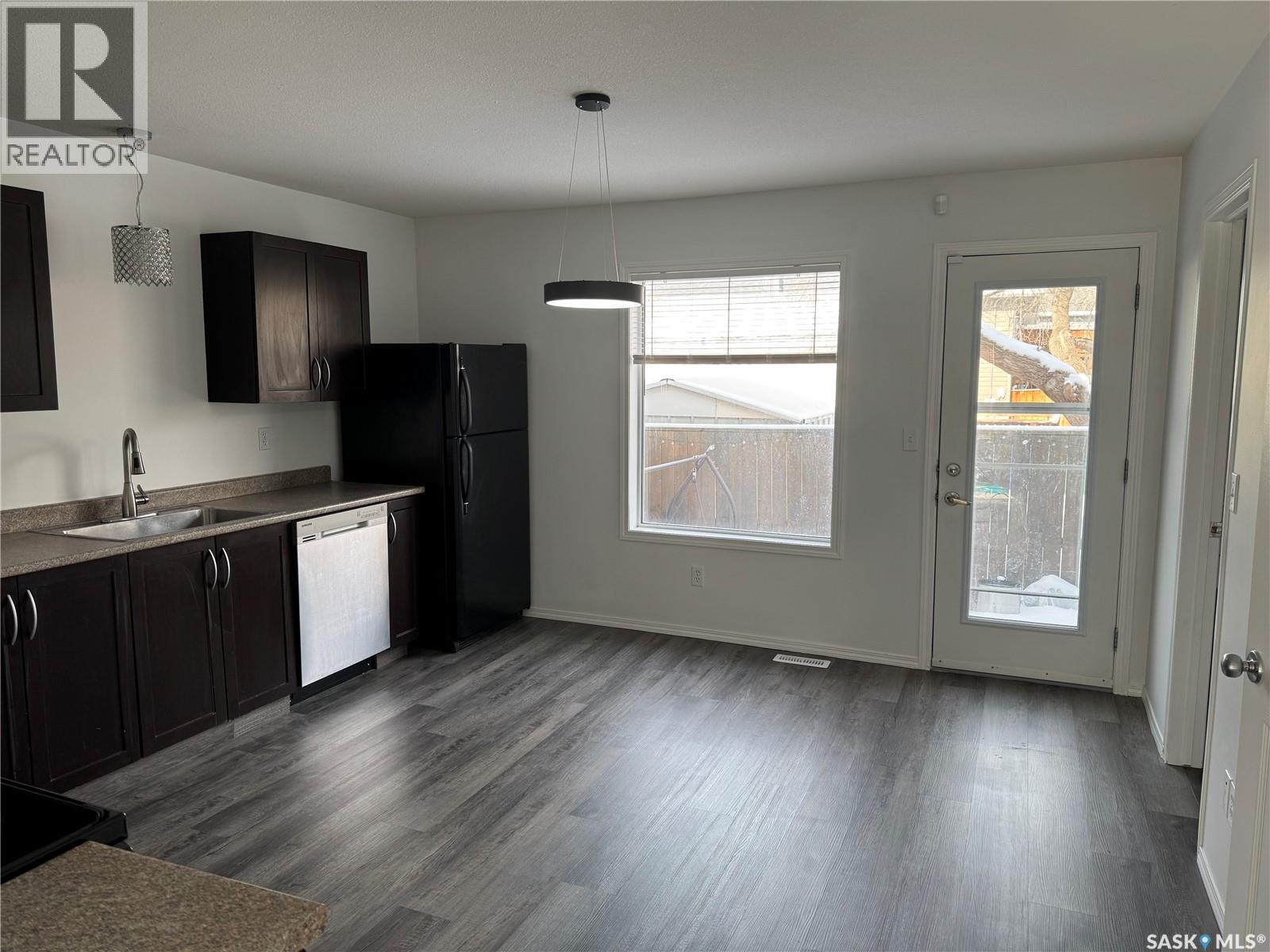 2 802 K Avenue N, Saskatoon, Saskatchewan  S7L 2N1 - Photo 8 - SK037769