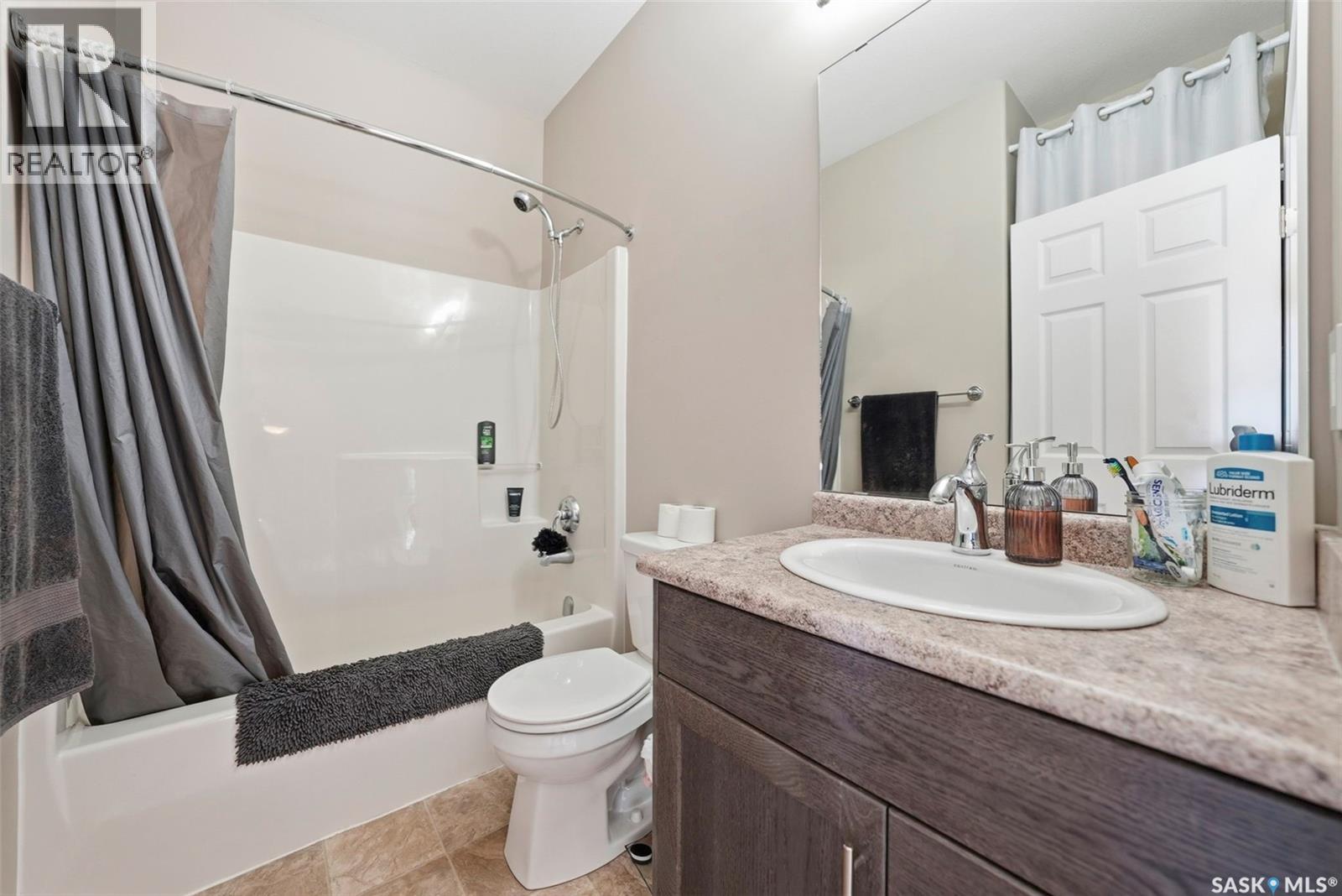 221 Martens Lane, Warman, Saskatchewan S0K 4S3 - Photo 13 - SK037768