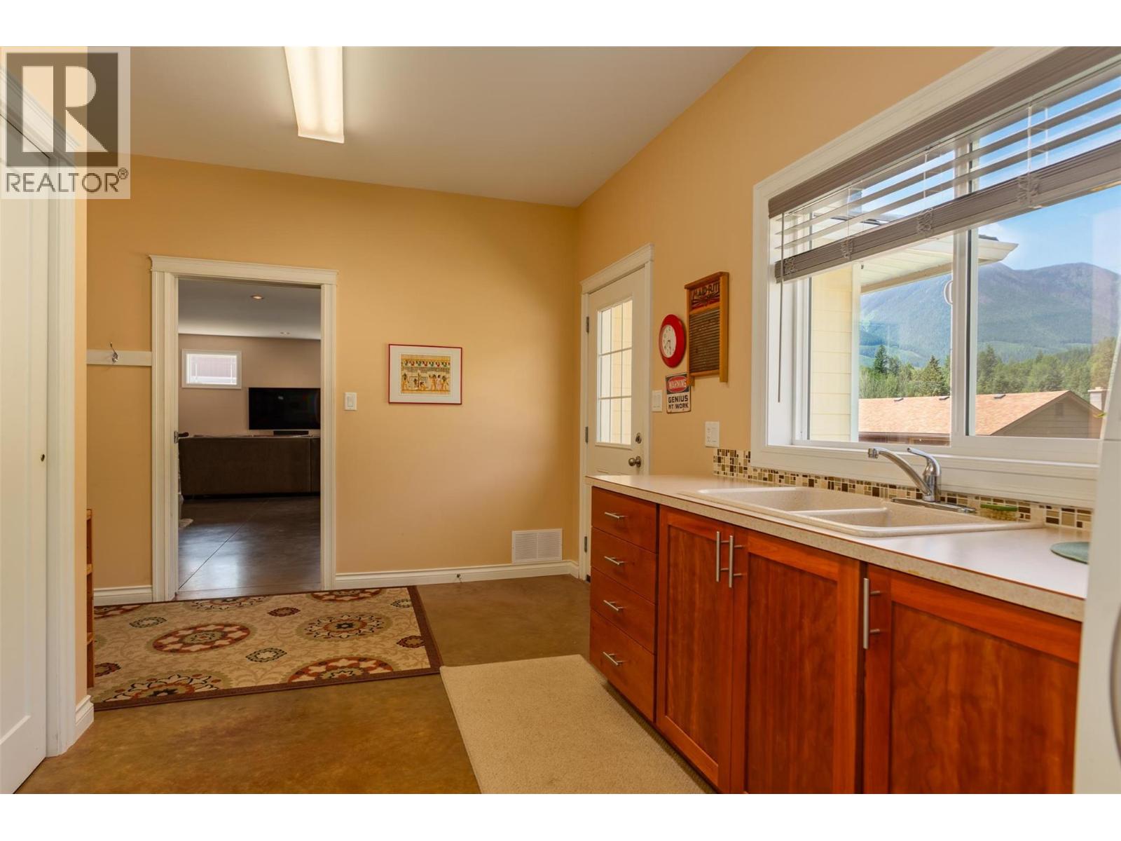 509 6th Street, Kaslo, British Columbia V0G 1M0 - Photo 33 - 10383125