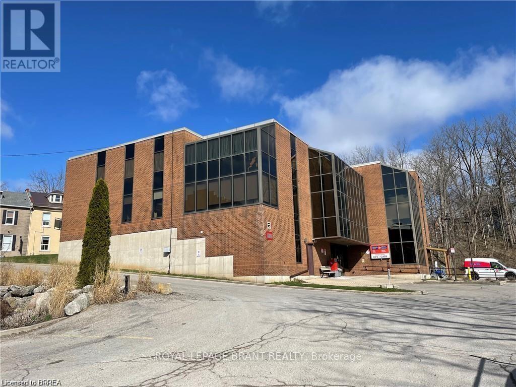 102 - 139 Grand River Street N, Brant, Ontario  N3L 2M4 - Photo 2 - X13222048