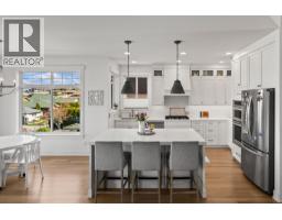629 Almandine Court, Kelowna, British Columbia  V1W 4Z5 - Photo 7 - 10388247