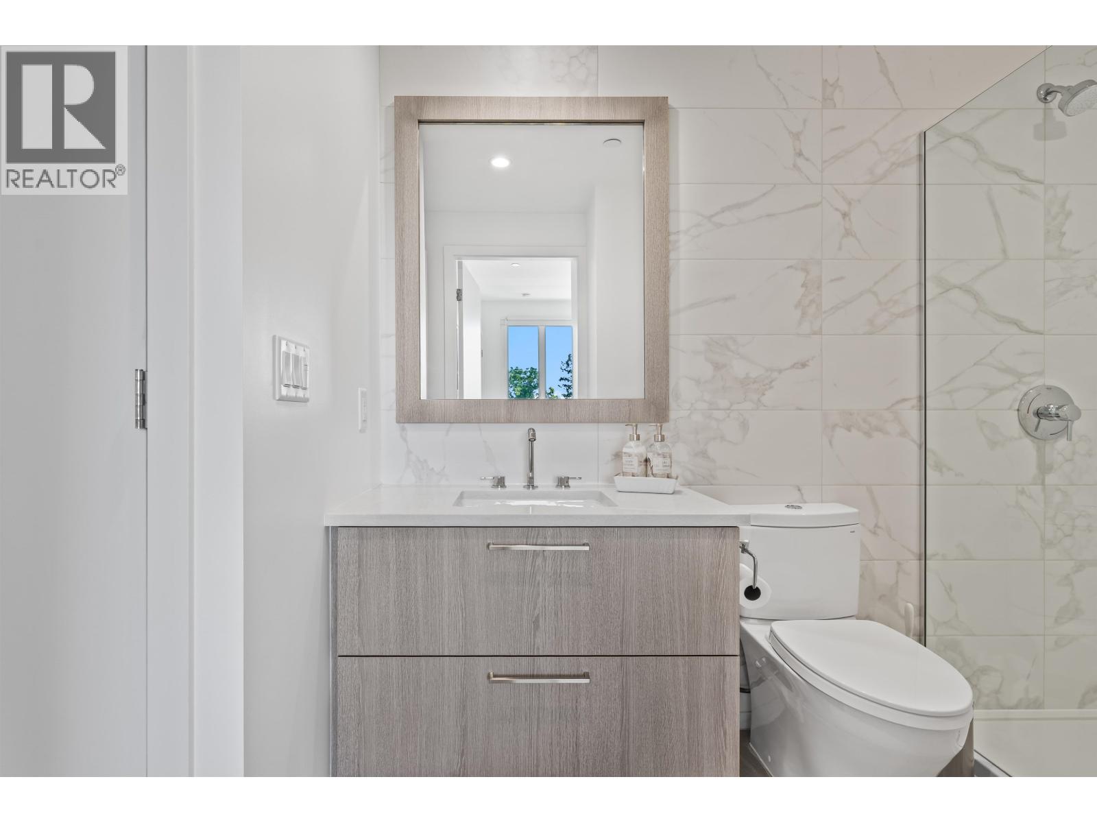 306 707 E 3rd Street, North Vancouver, British Columbia  V7L 1G8 - Photo 25 - R3130109